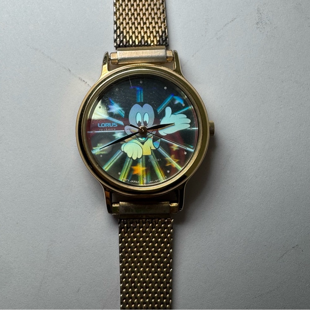 Vintage Lorus by Seiko Disney Holographic Mickey Mouse Quartz Watch Gold Band